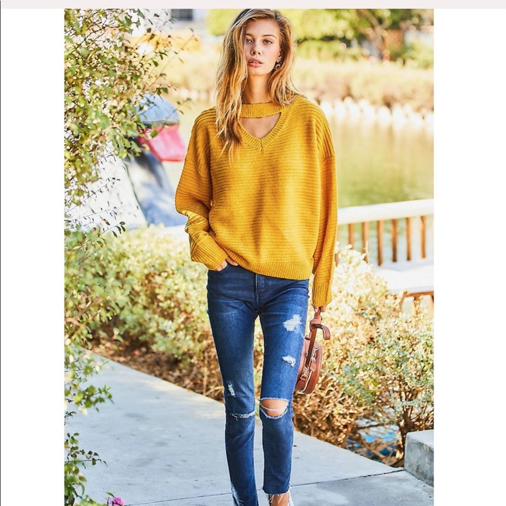 Choker neck oversized sweater